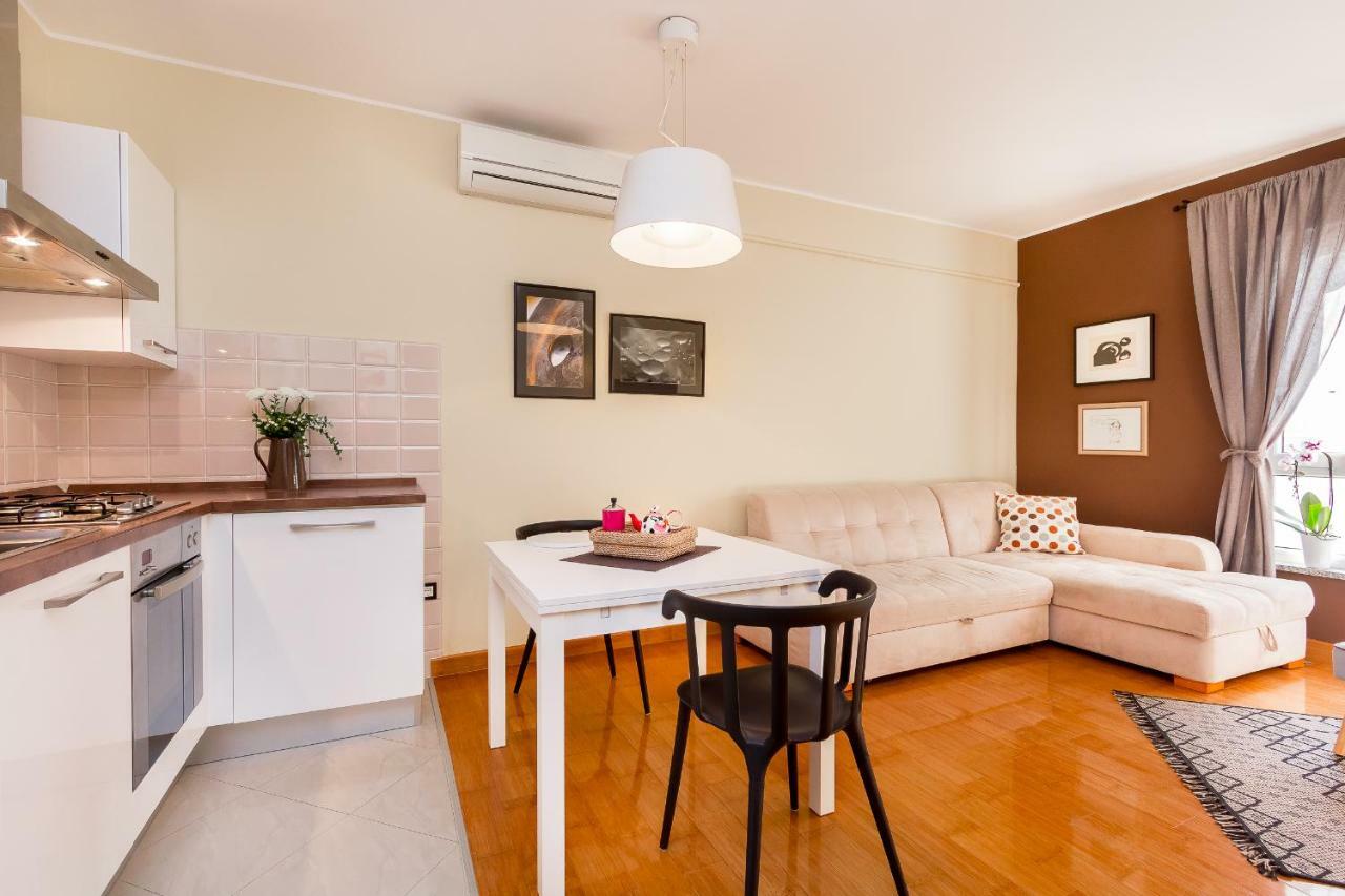 City Stylish Apartment Пула Экстерьер фото